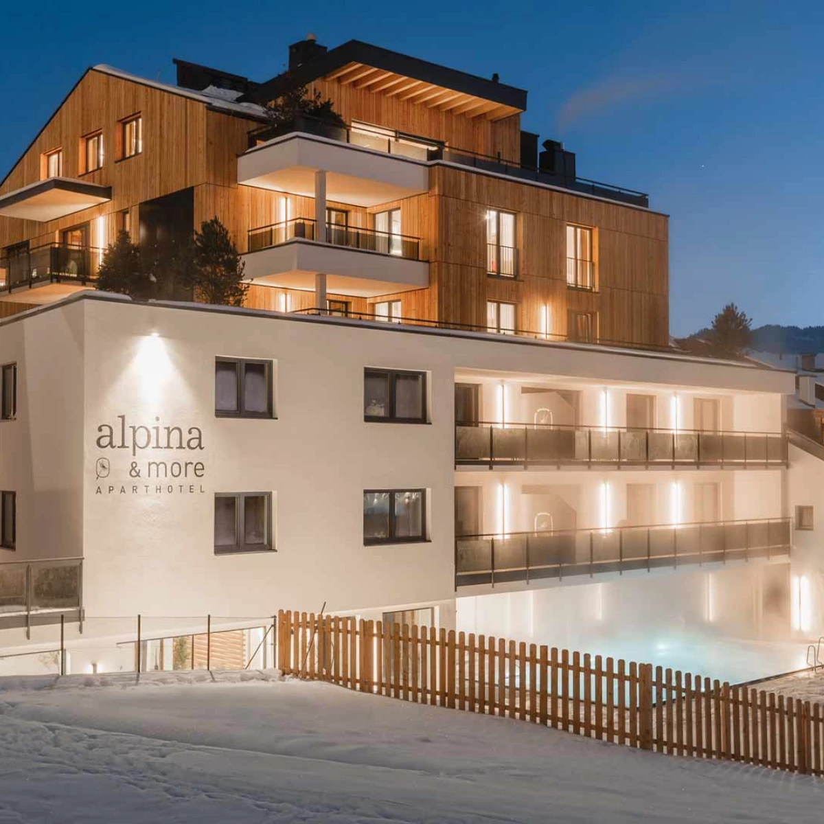 Haus alpine Außenansicht im Winter